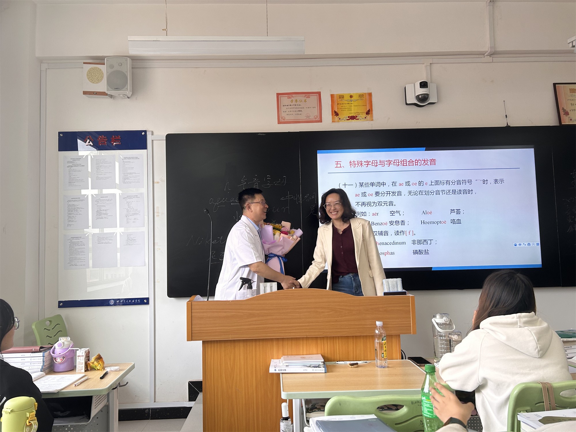 d4efcd3e290f5bc201bcd25bfb4e8cd.jpg